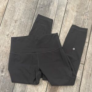 Lululemon cropped Charcoal Leggings